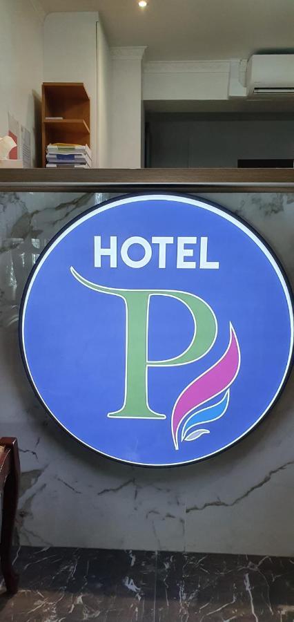 Hotel Le Privilege La Courneuve Exterior foto